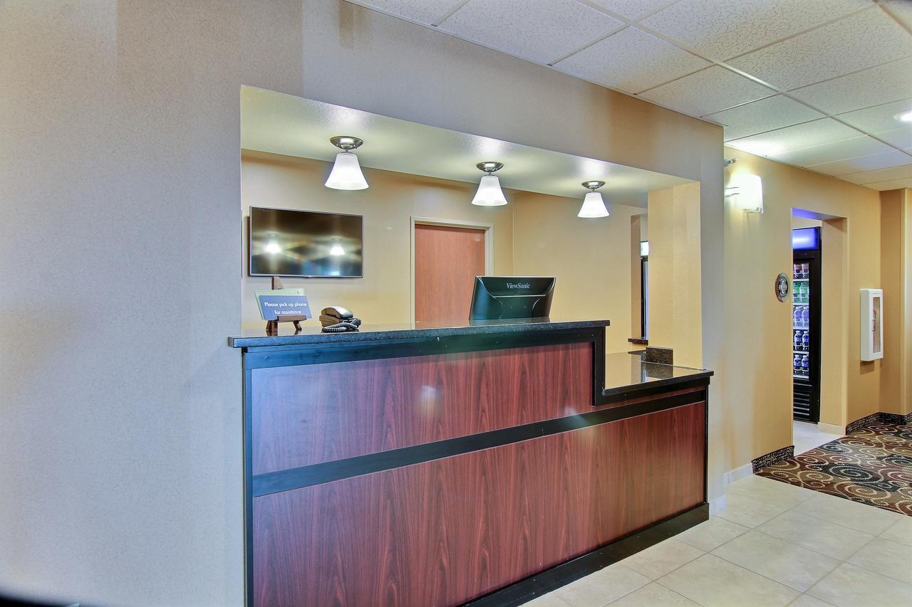 Cobblestone Hotel & Suites - Mccook Kültér fotó
