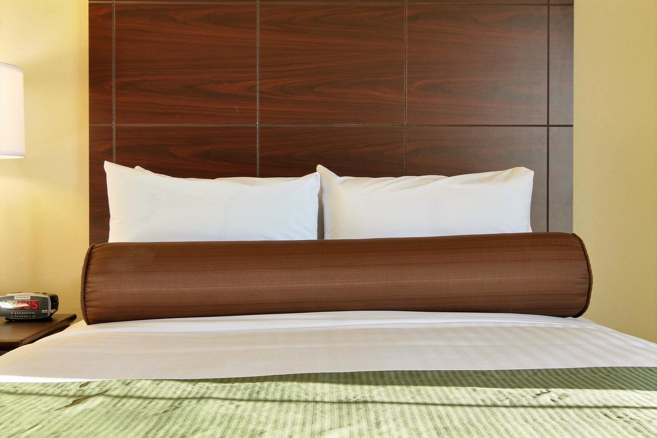 Cobblestone Hotel & Suites - Mccook Kültér fotó
