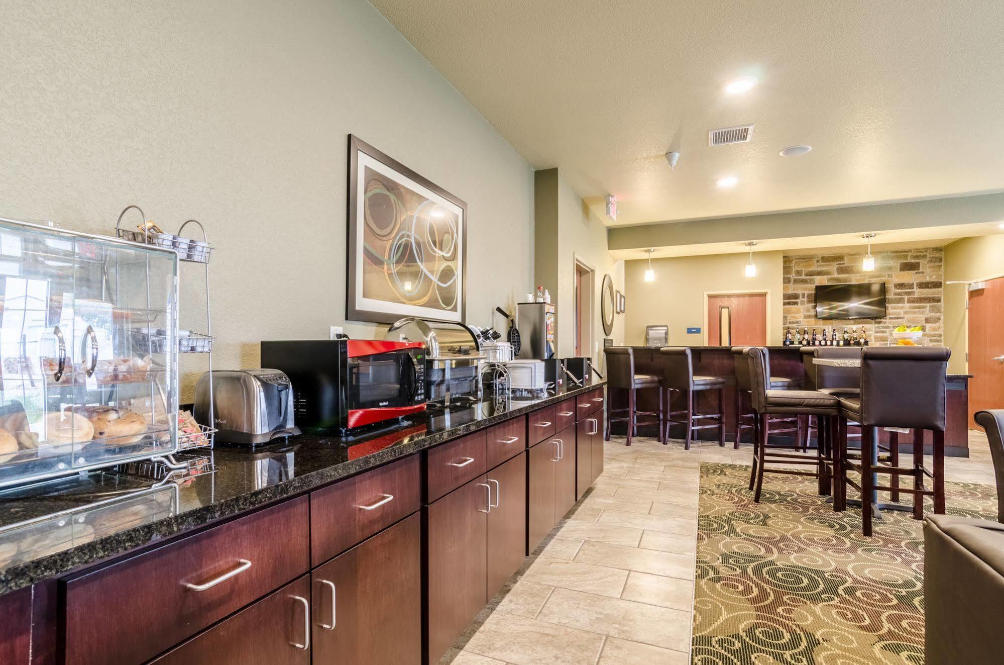 Cobblestone Hotel & Suites - Mccook Kültér fotó