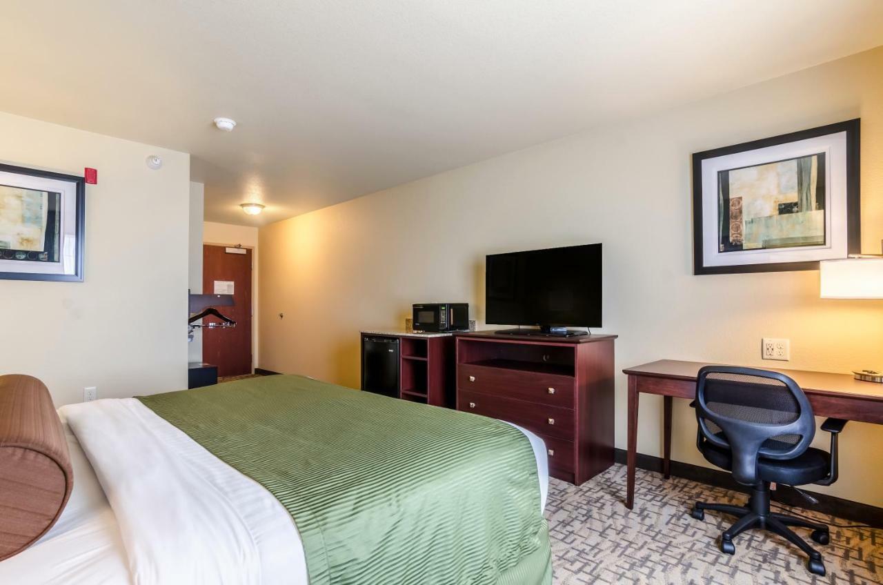 Cobblestone Hotel & Suites - Mccook Kültér fotó